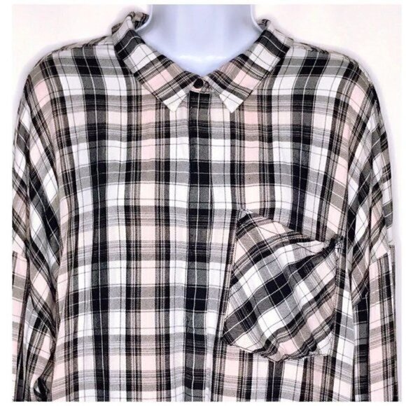 Sanctuary Plaid Tie Back Button Down Shirt size M. Price firm - Picture 6 of 7